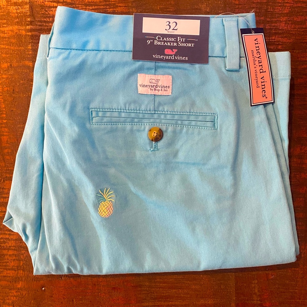 Vineyard Vines Embroidered Short’s w/ Tags